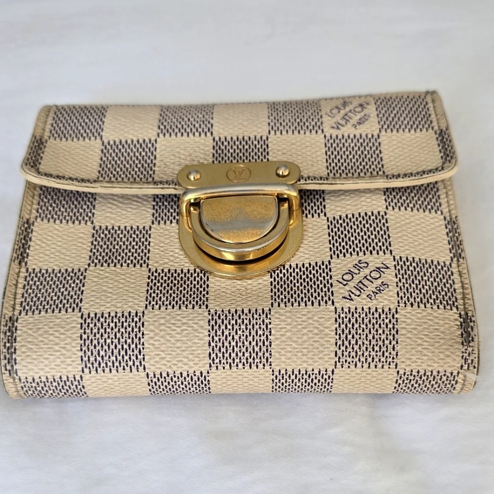 Louis Vuitton Damier Azur Wallet with Gold Clasp - Picture 6 of 8